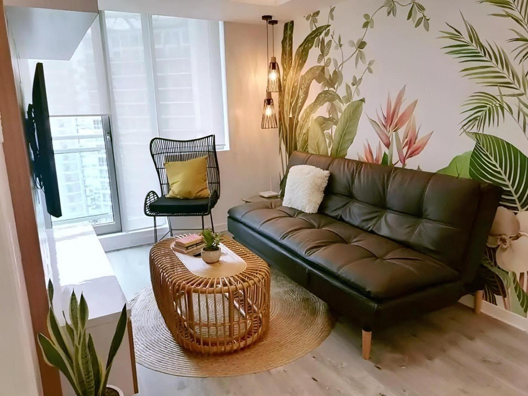 Manila Urban Resort At Azure Экстерьер фото